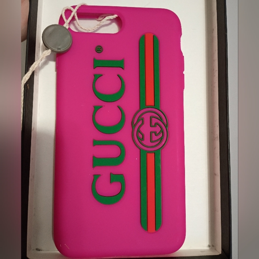 Gucci Pink Phone Case with Green and Red Stripe New In Gucci Box